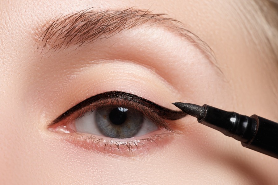 Comment choisir le trait d'eye liner adapté à la forme de ses yeux ?