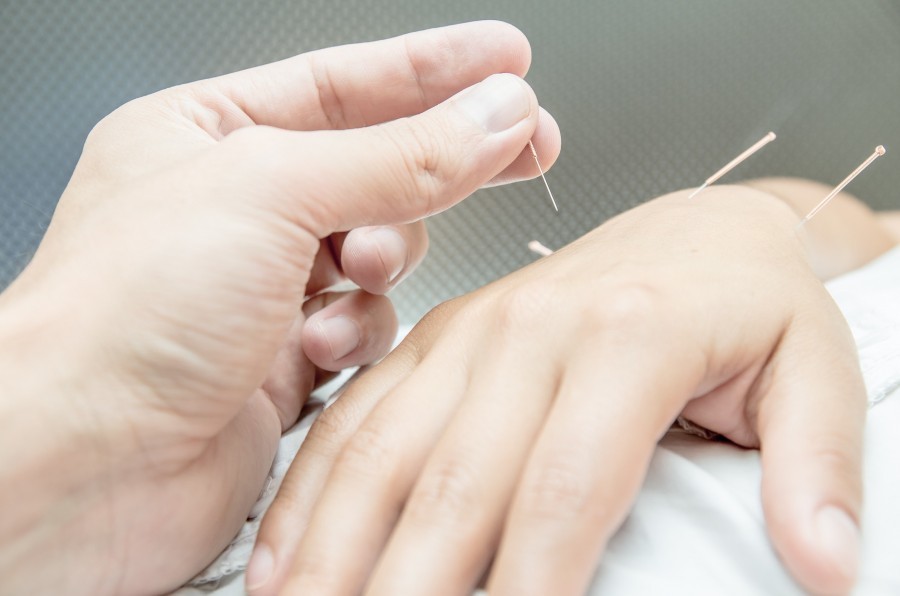 Comment localiser les points d'acupuncture principaux sur la main ?