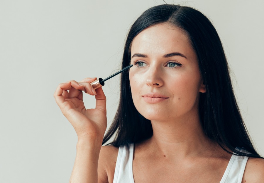 Comment se déroule une séance de tatouage de sourcils ?