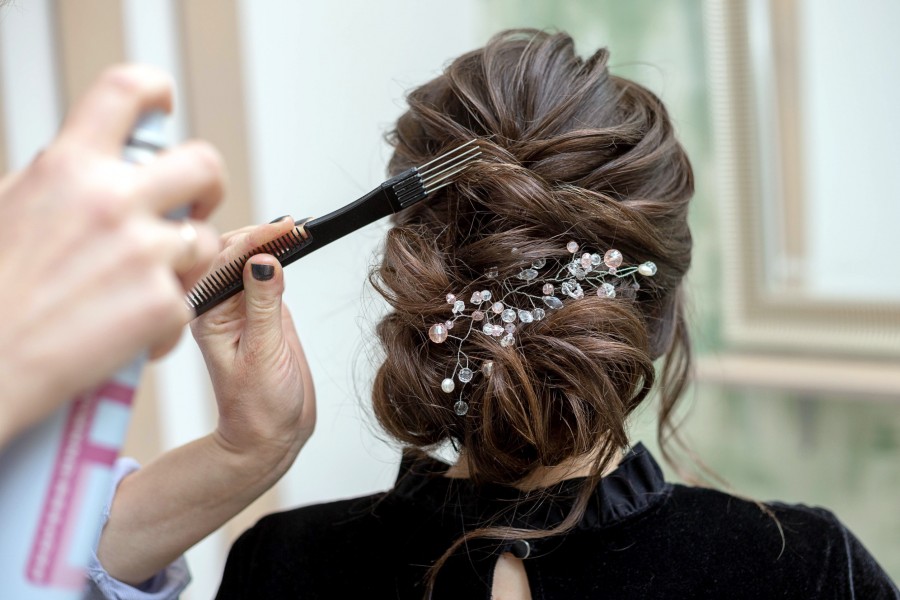 Quels soins pour les cheveux et les ongles avant le mariage ?