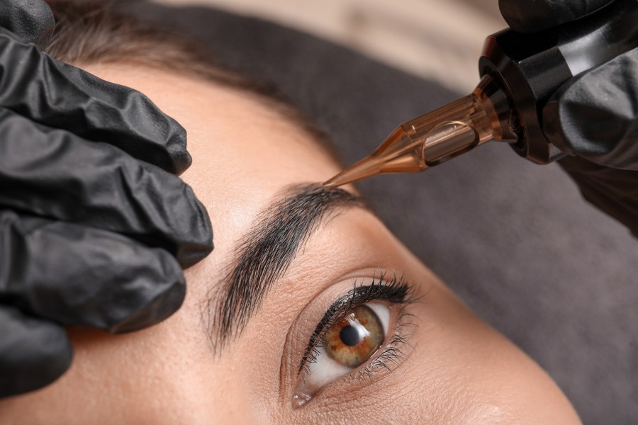 Quels sont les avantages du tatouage de sourcils ?