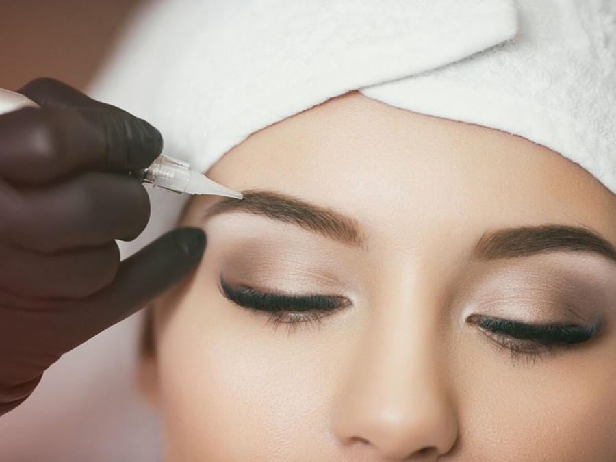 Tout savoir sur les sourcils tatoués